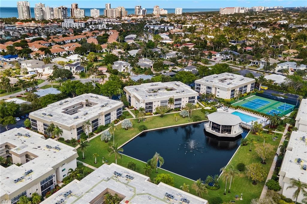 788 Park Shore Dr C19, Naples, FL 34103-26