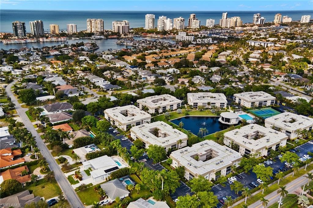 788 Park Shore Dr C19, Naples, FL 34103-27