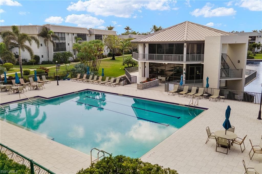 788 Park Shore Dr C19, Naples, FL 34103-34