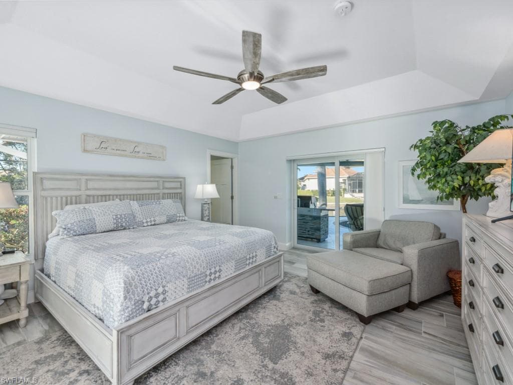 160 Seas Ct, Marco Island, FL 34145-12