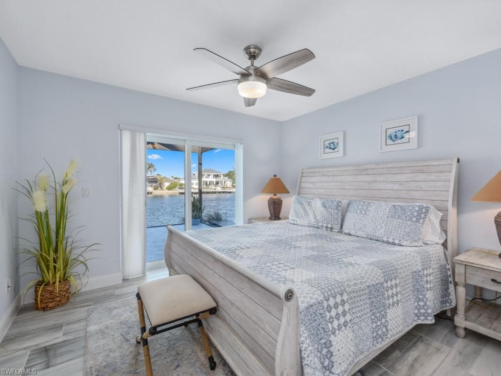 160 Seas Ct, Marco Island, FL 34145-14