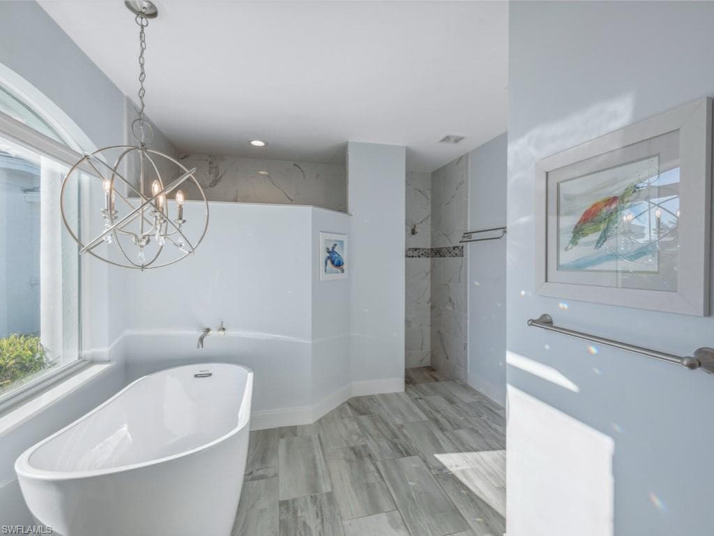 160 Seas Ct, Marco Island, FL 34145-17