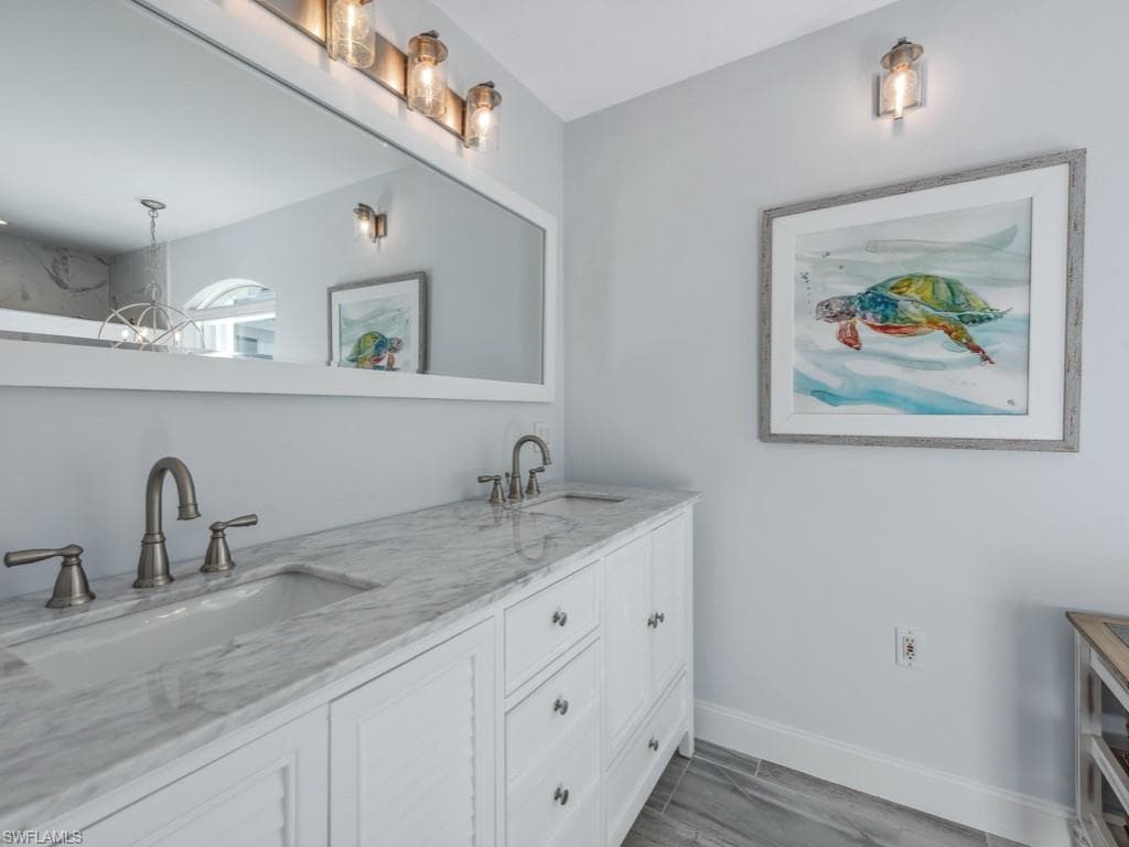 160 Seas Ct, Marco Island, FL 34145-18