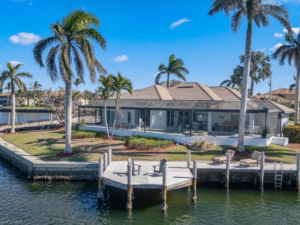 160 Seas Ct, Marco Island, FL 34145-24