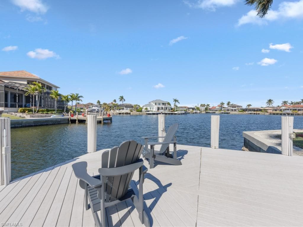160 Seas Ct, Marco Island, FL 34145-26