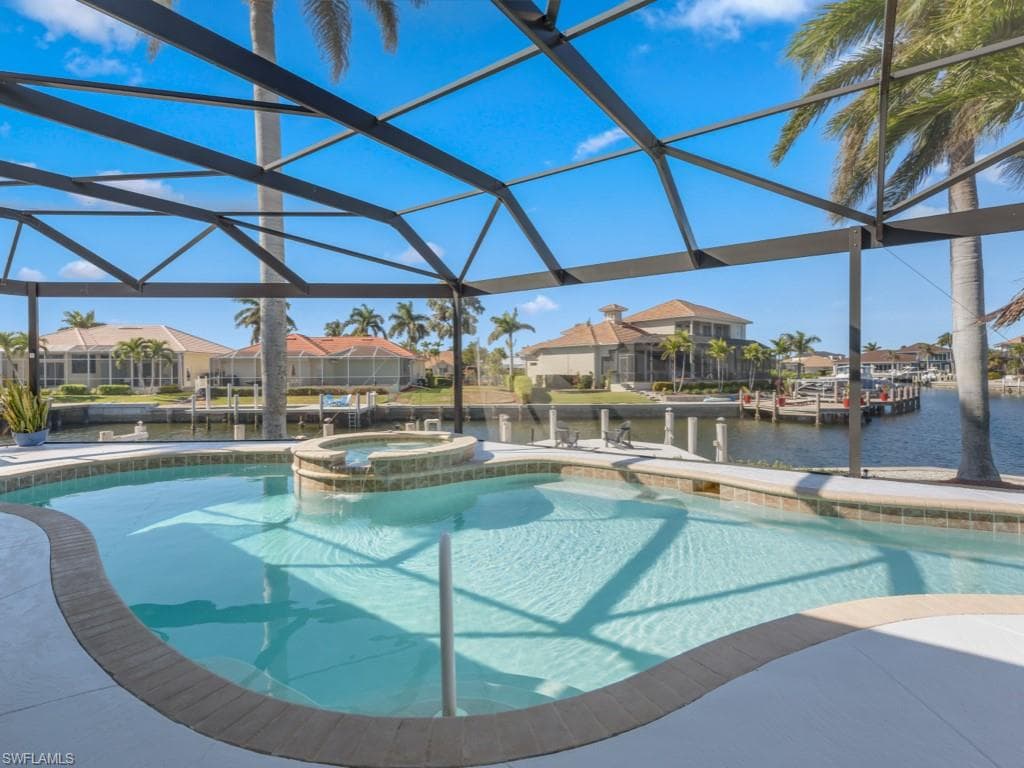 160 Seas Ct, Marco Island, FL 34145-27