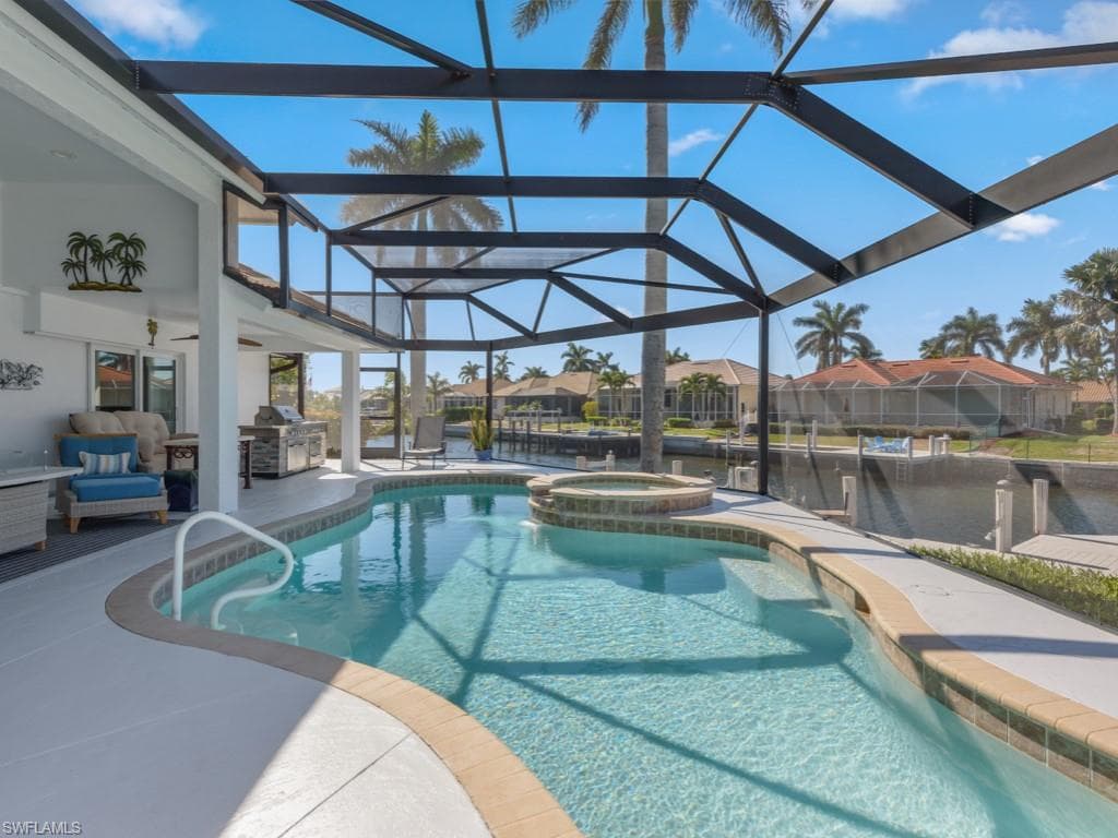 160 Seas Ct, Marco Island, FL 34145-28