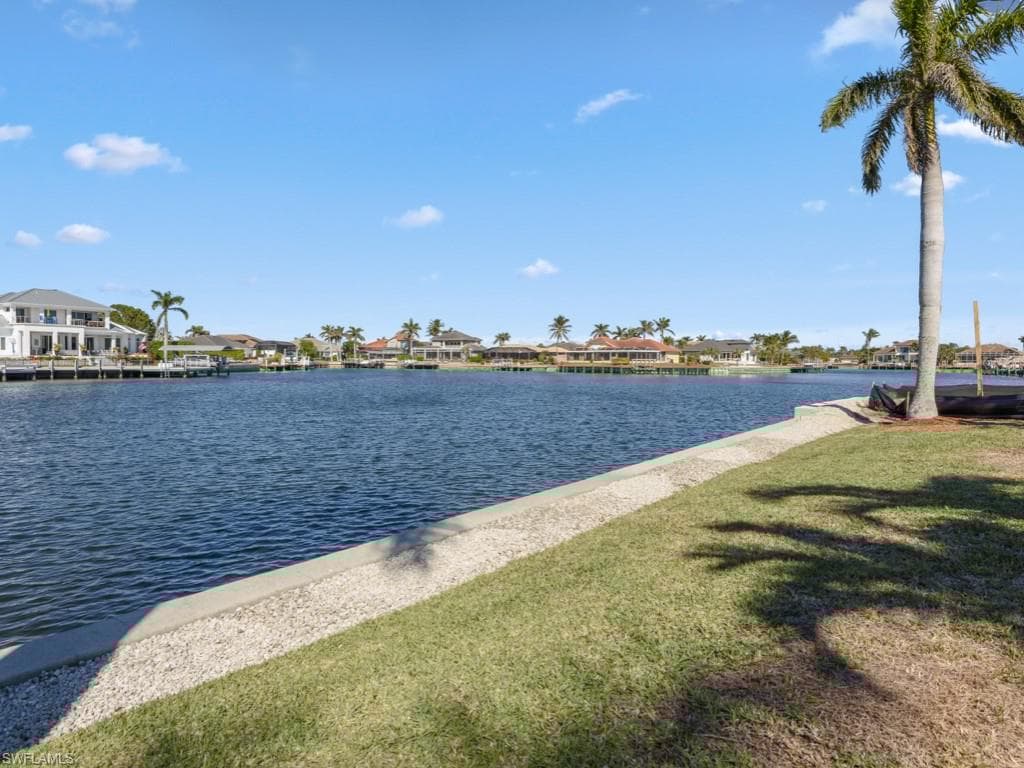 160 Seas Ct, Marco Island, FL 34145-32