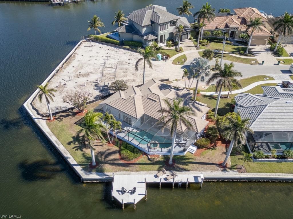 160 Seas Ct, Marco Island, FL 34145-34