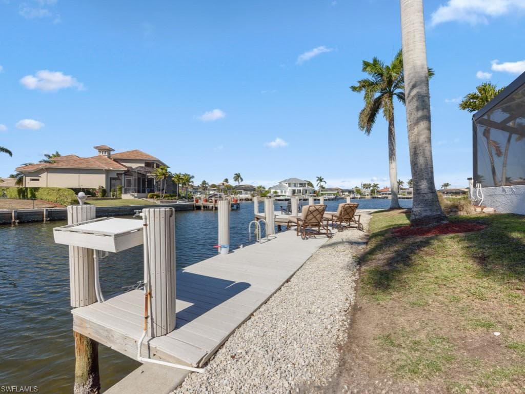 160 Seas Ct, Marco Island, FL 34145-38