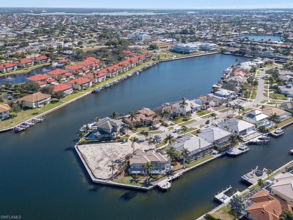 160 Seas Ct, Marco Island, FL 34145-42