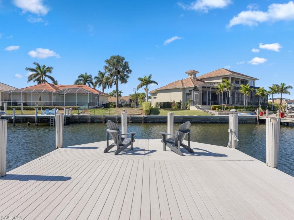 160 Seas Ct, Marco Island, FL 34145-5