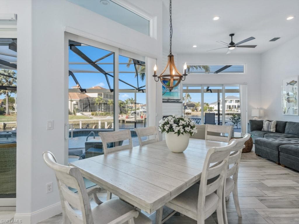160 Seas Ct, Marco Island, FL 34145-7
