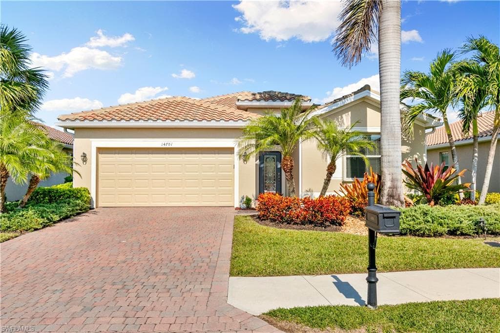 14701 Cranberry Ct, Naples, FL 34114-2