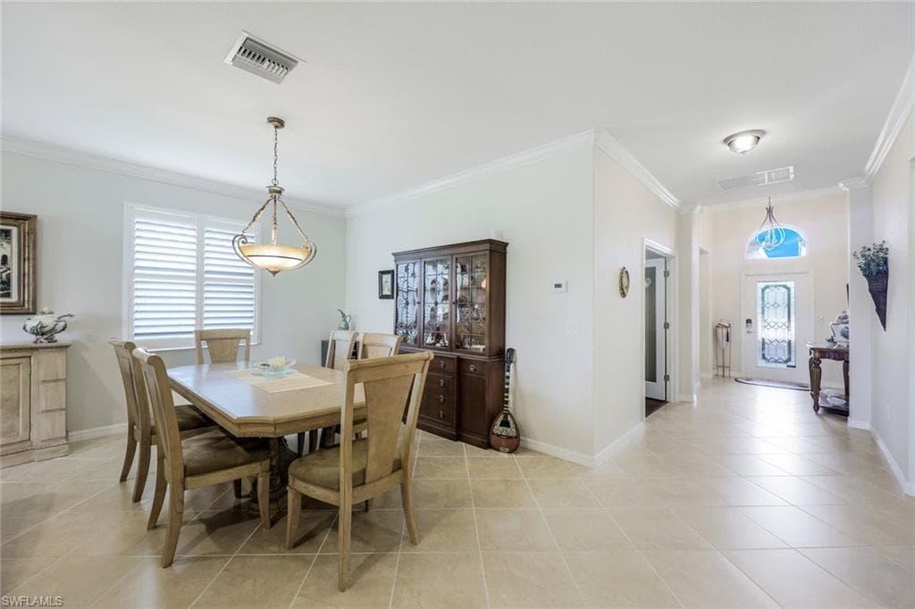 14701 Cranberry Ct, Naples, FL 34114-8