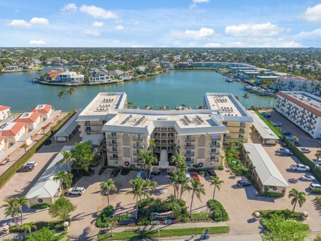 3000 Gulf Shore Blvd N 106, Naples, FL 34103-12