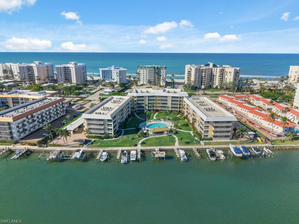 3000 Gulf Shore Blvd N 106, Naples, FL 34103-17