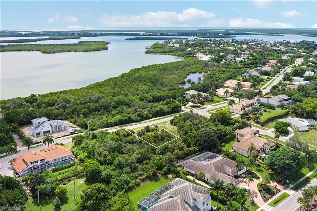 680 Inlet Dr, Marco Island, FL 34145-10