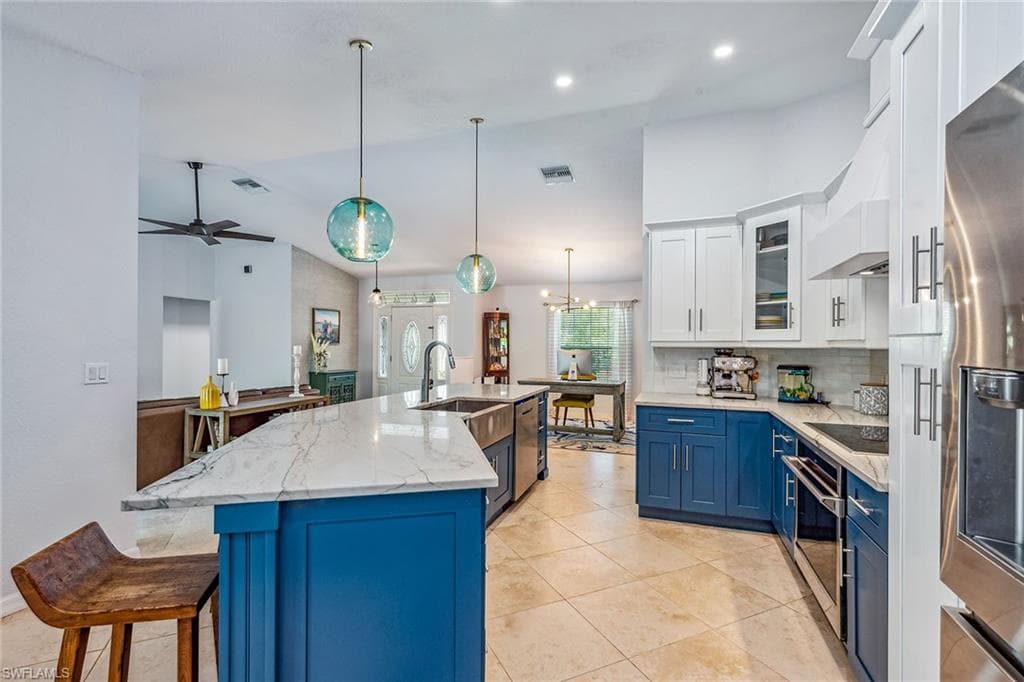 1862 Granada Dr, Marco Island, FL 34145-9