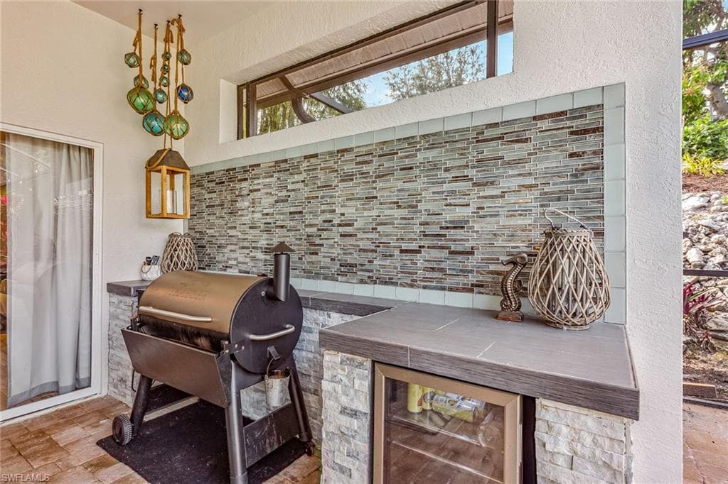 1862 Granada Dr, Marco Island, FL 34145-26