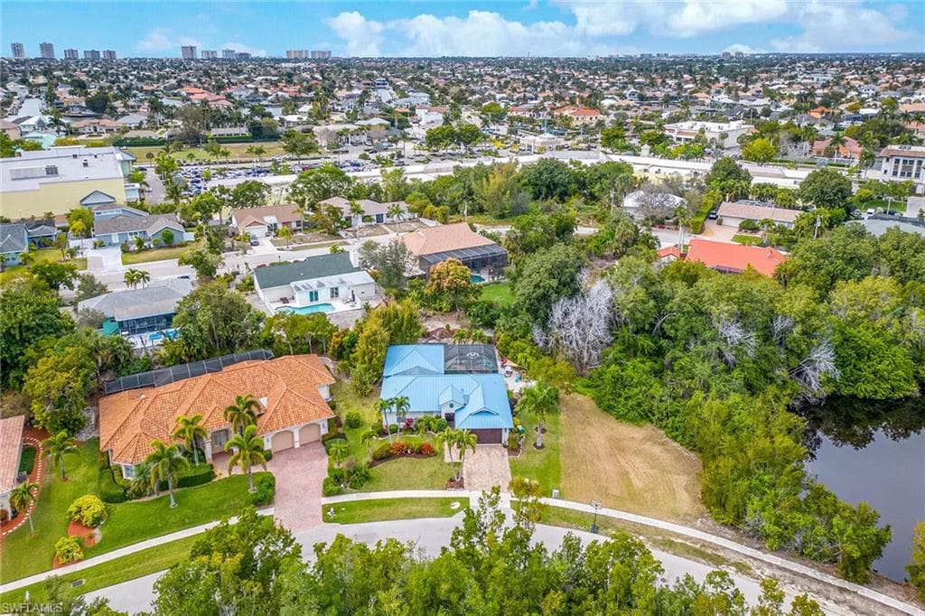 1862 Granada Dr, Marco Island, FL 34145-38