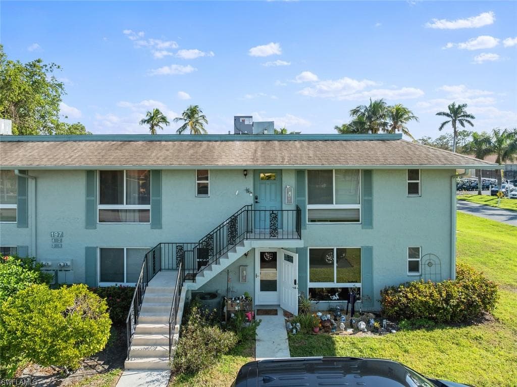 197 Harrison Rd 2, Naples, FL 34112-5