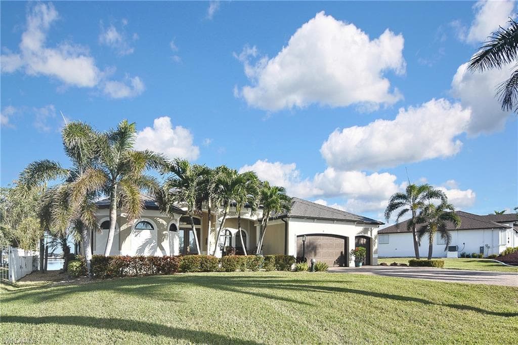 4223 28th St, Cape Coral, FL 33993-4