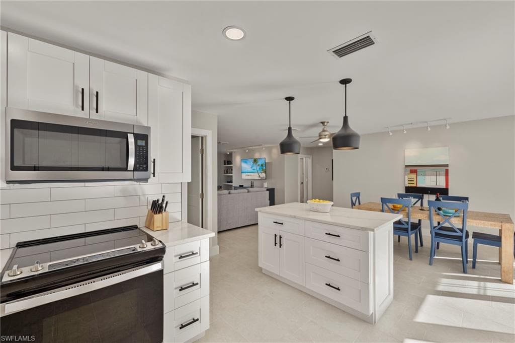 7 Crooked Ln, Naples, FL 34112-9