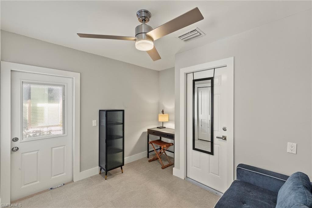 7 Crooked Ln, Naples, FL 34112-11