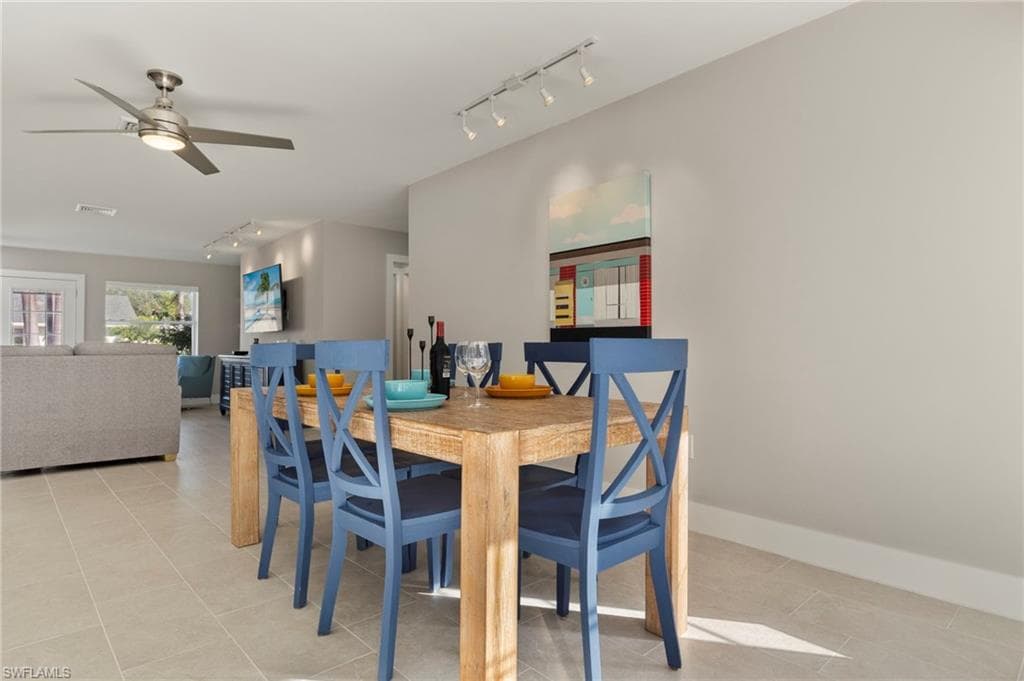 7 Crooked Ln, Naples, FL 34112-13