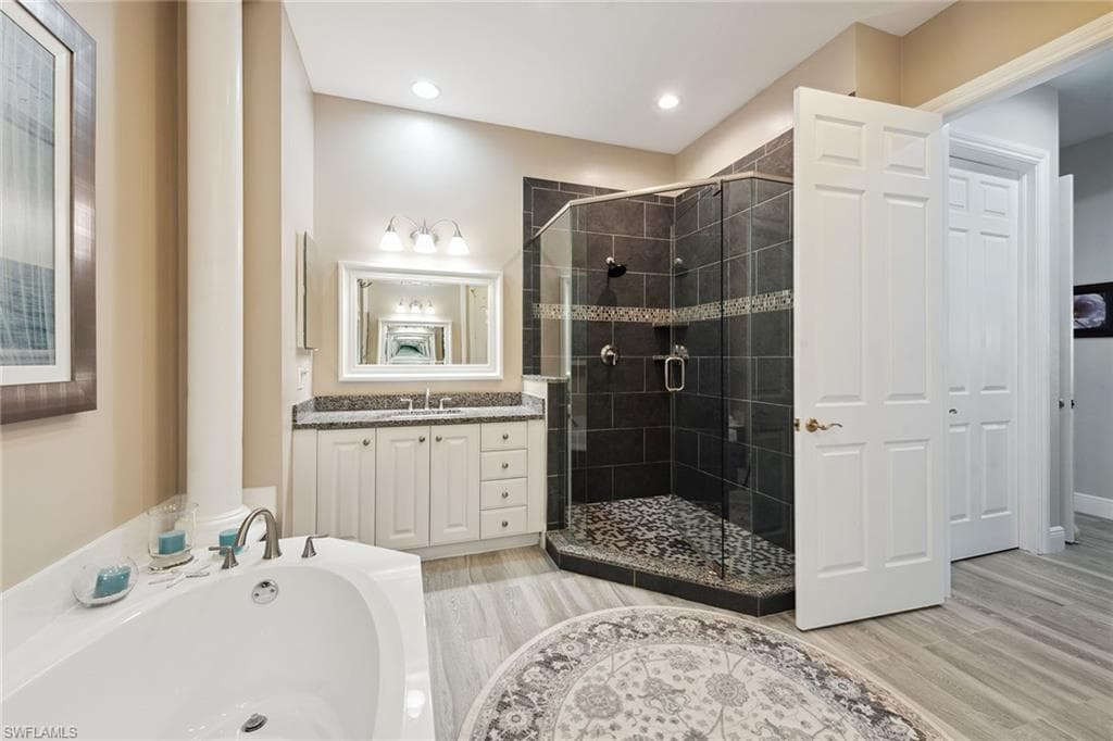 3755 Montreux Ln 201, Naples, FL 34114-19
