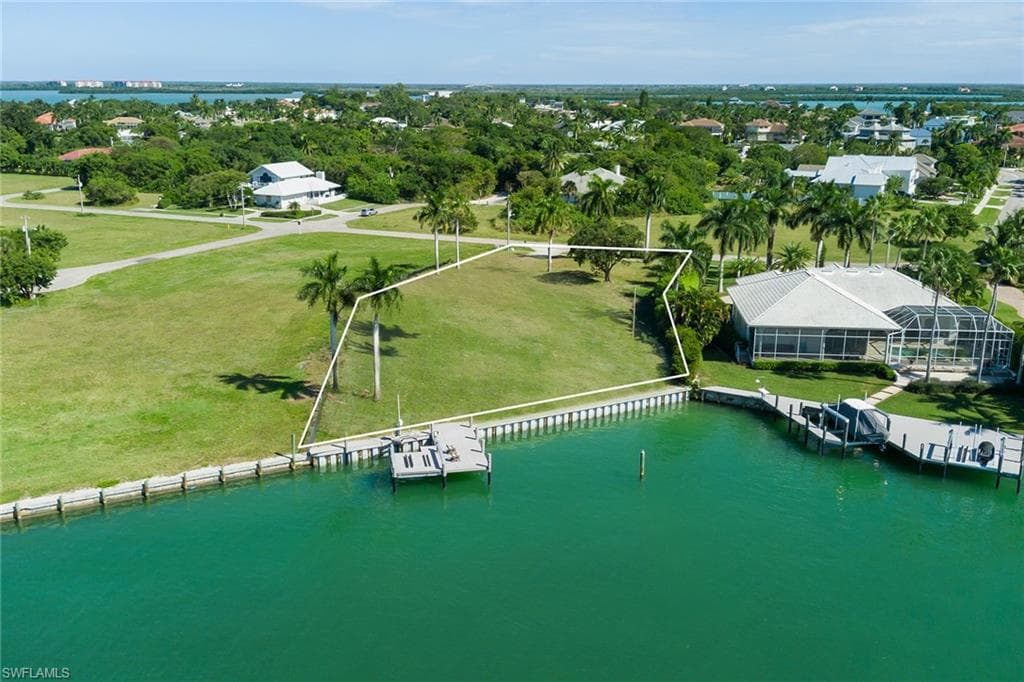 1028 Inlet Dr, Marco Island, FL 34145-4