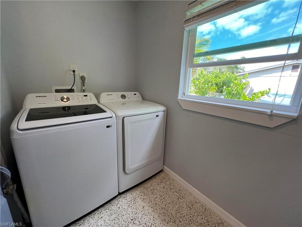 20681 Coconut Dr, Estero, FL 33928-9
