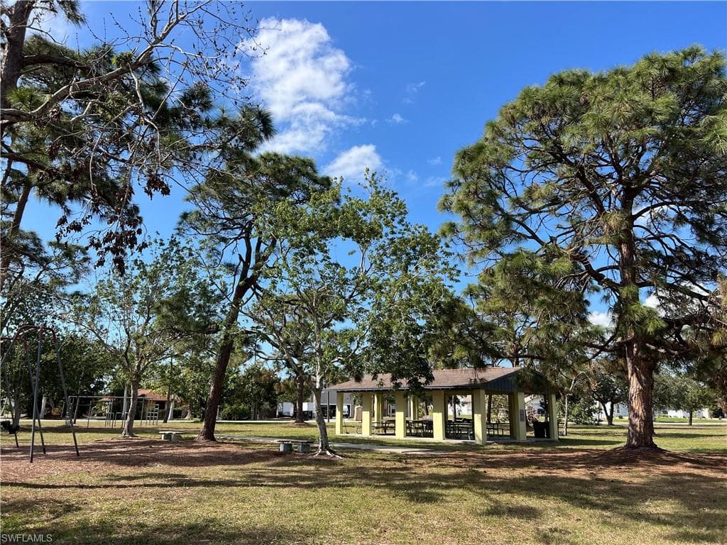 20681 Coconut Dr, Estero, FL 33928-25