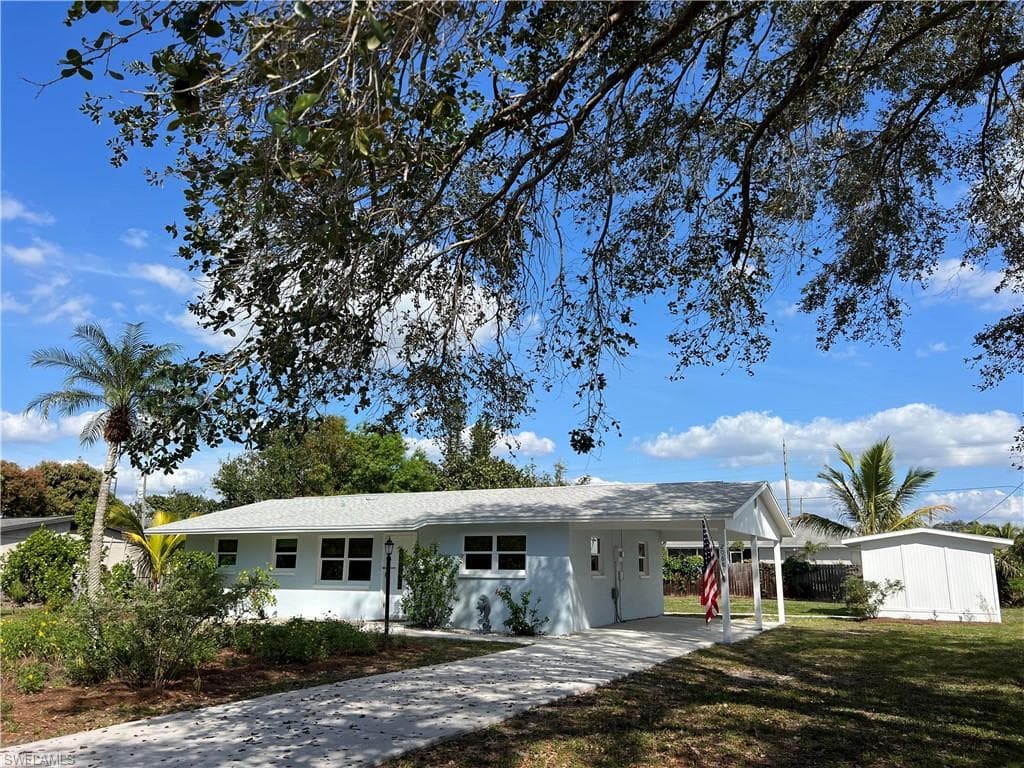 20681 Coconut Dr, Estero, FL 33928-26