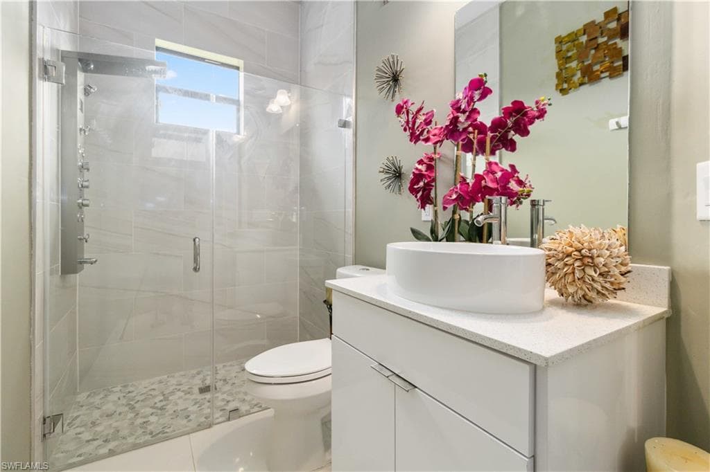 2960 6th Ave NE, Naples, FL 34120-14