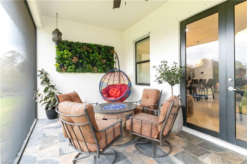 2960 6th Ave NE, Naples, FL 34120-26