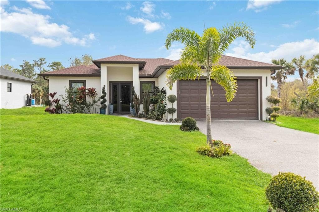 2960 6th Ave NE, Naples, FL 34120-1