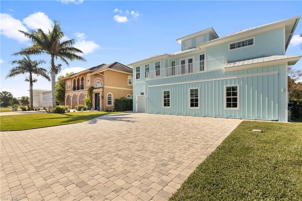 3967 Skyway Dr 14, Naples, FL 34112-8