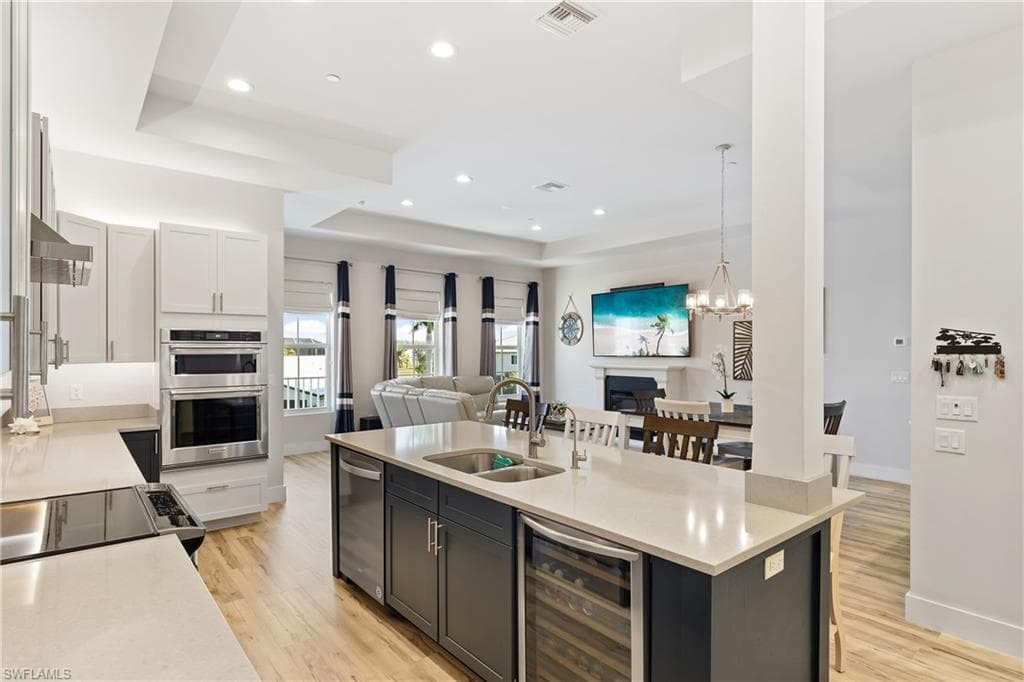 3967 Skyway Dr 14, Naples, FL 34112-15