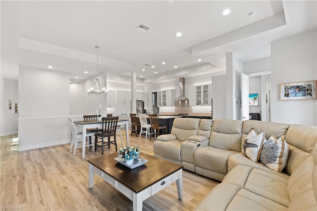 3967 Skyway Dr 14, Naples, FL 34112-28