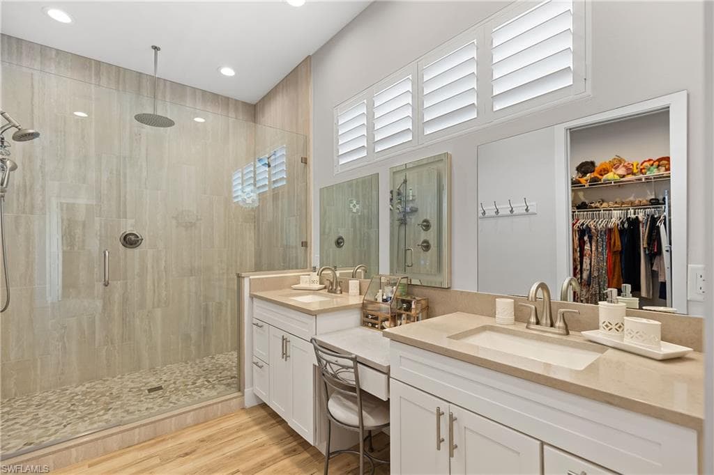 3967 Skyway Dr 14, Naples, FL 34112-37