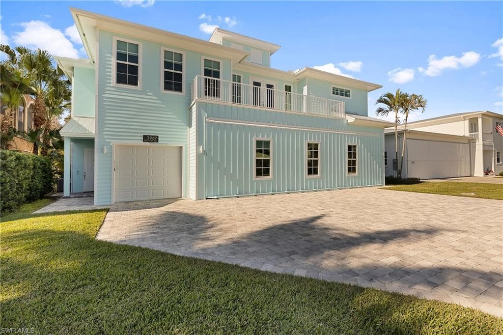 3967 Skyway Dr 14, Naples, FL 34112-3