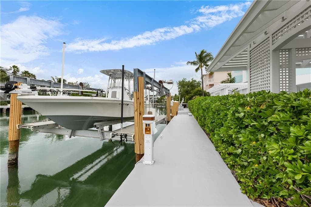 186 Bayview Dr, Islamorada, FL 33036-43