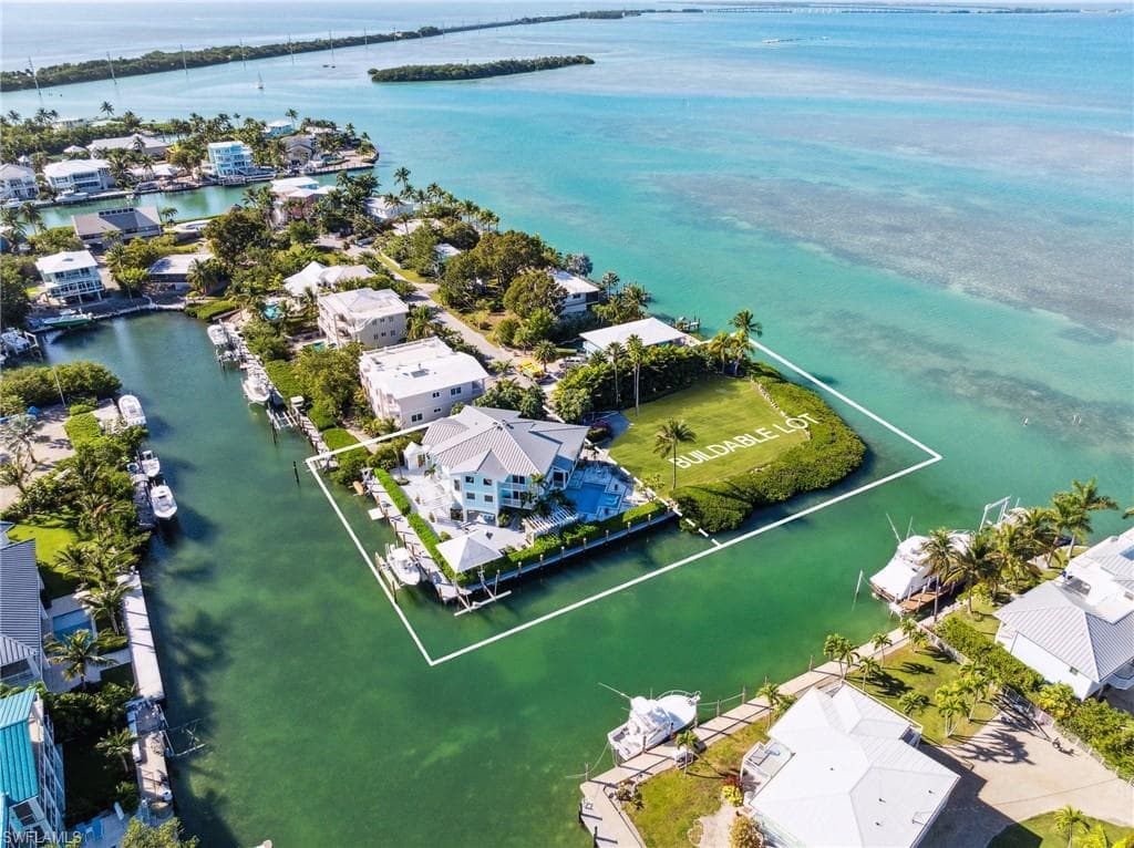 186 Bayview Dr, Islamorada, FL 33036-4