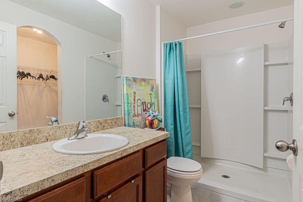 438 Shadow Lakes Dr, Lehigh Acres, FL 33974-15