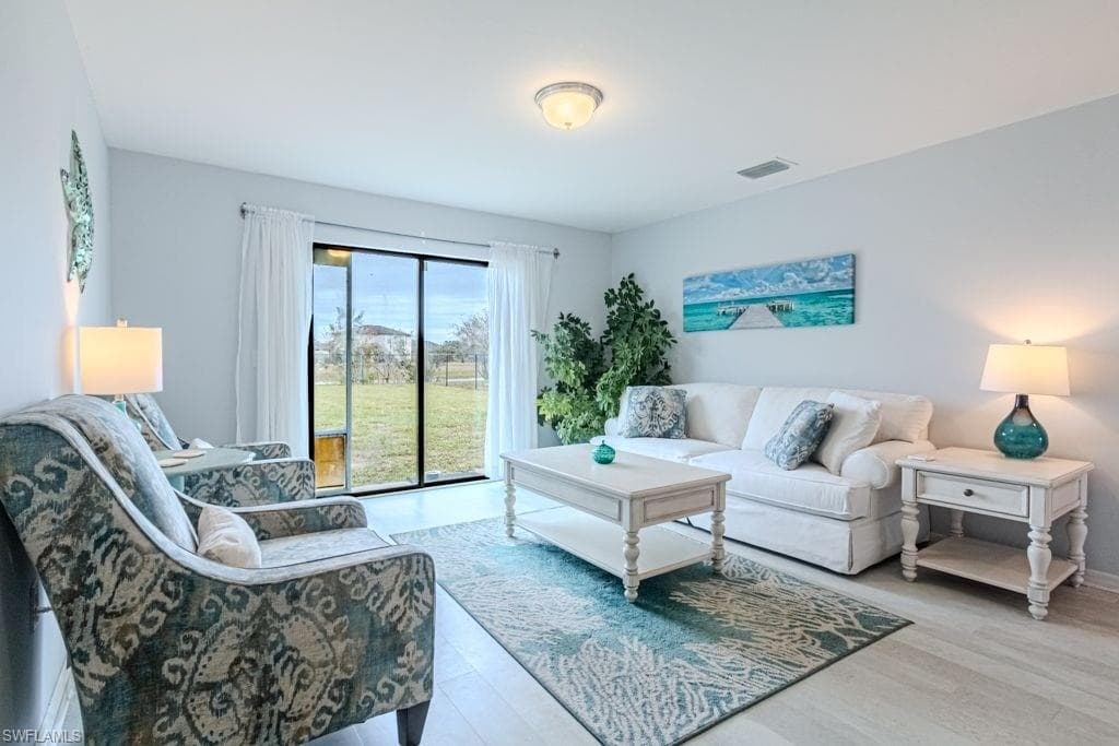 438 Shadow Lakes Dr, Lehigh Acres, FL 33974-1
