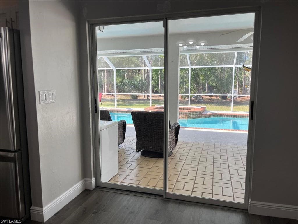 2111 23rd St SW, Naples, FL 34117-9