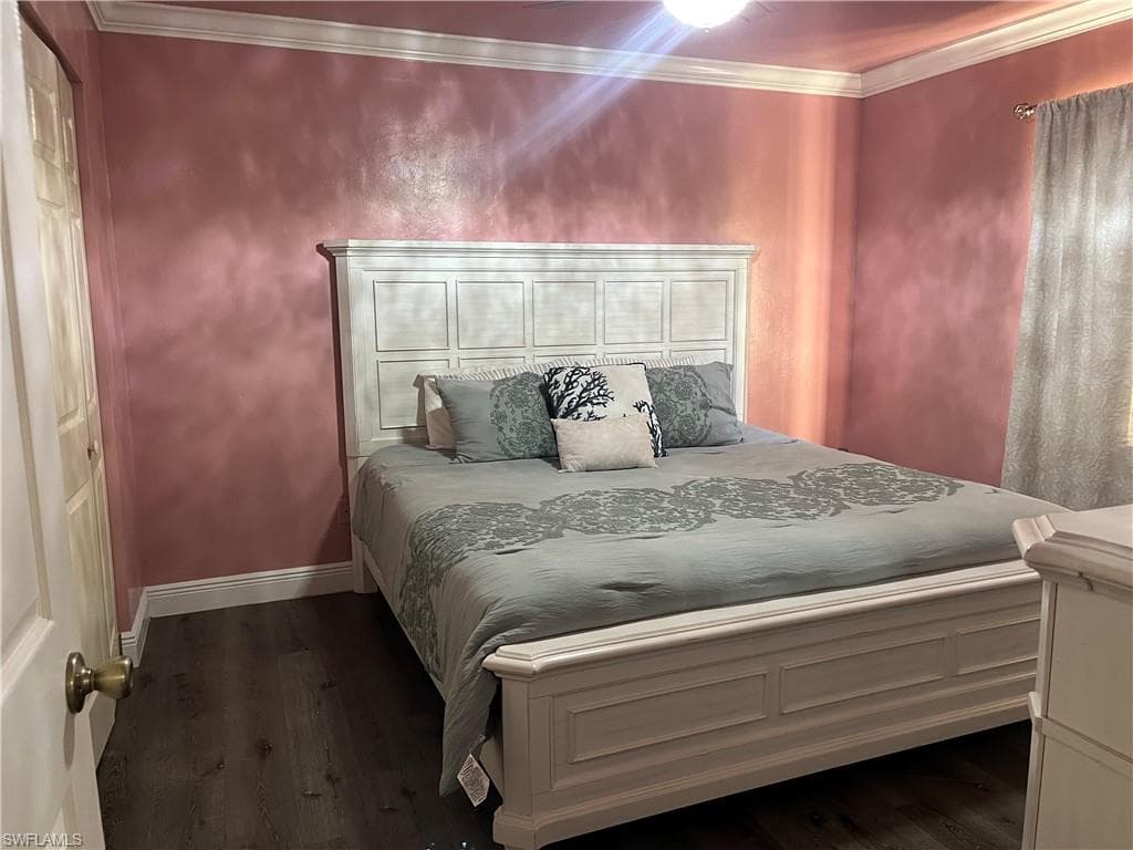2111 23rd St SW, Naples, FL 34117-15