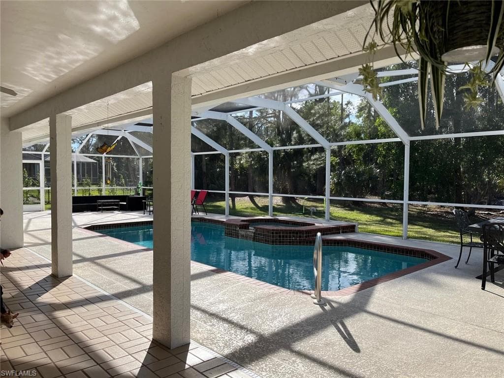 2111 23rd St SW, Naples, FL 34117-20